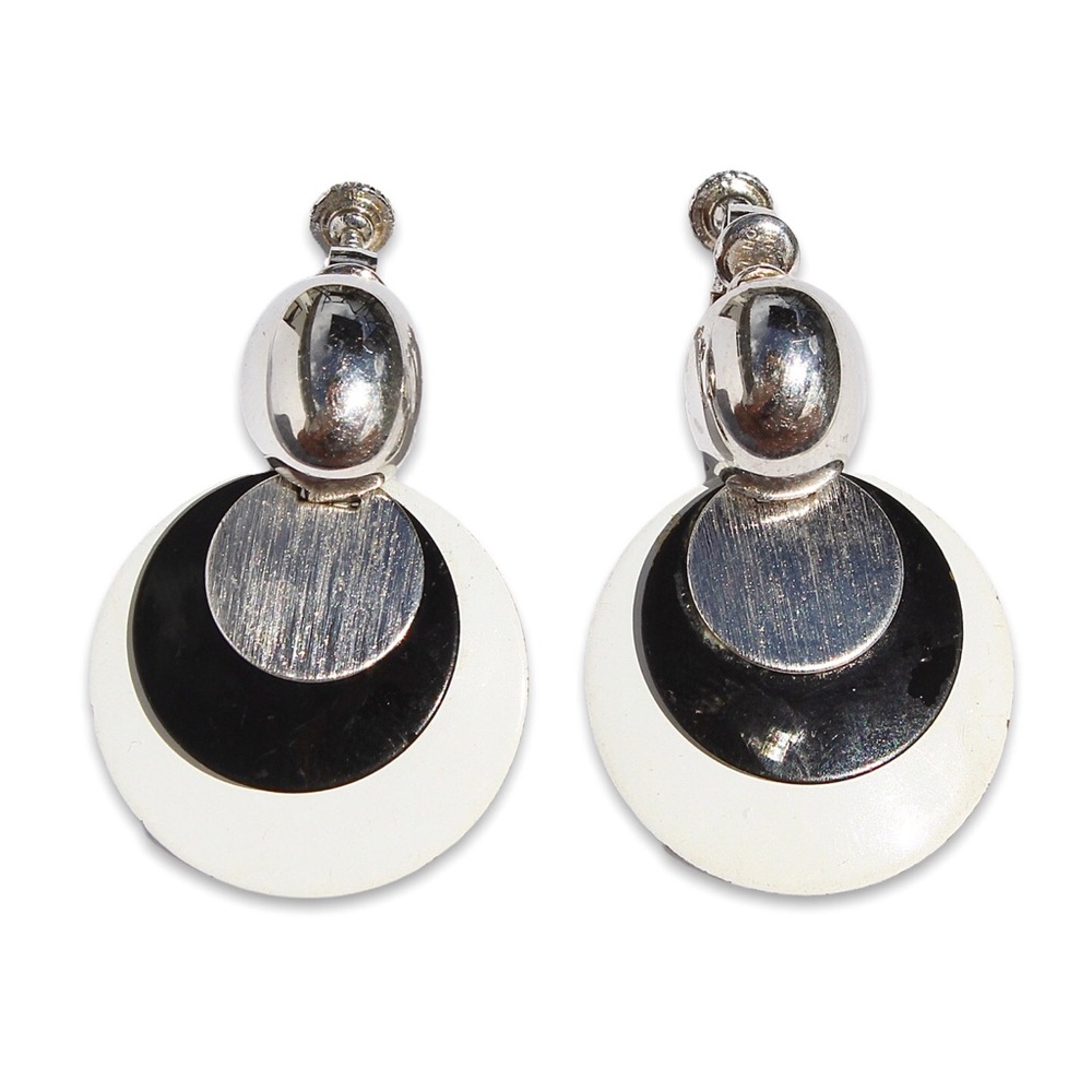 Vintage Napier Black & White Screw Back Clip On Dangle Earrings Silver Tone Mod